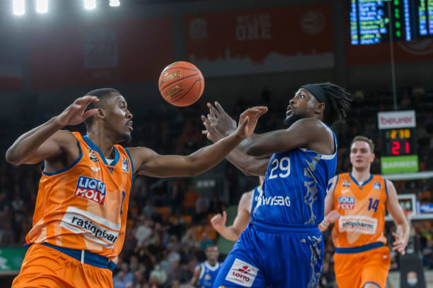 次日的会议 次日的会议