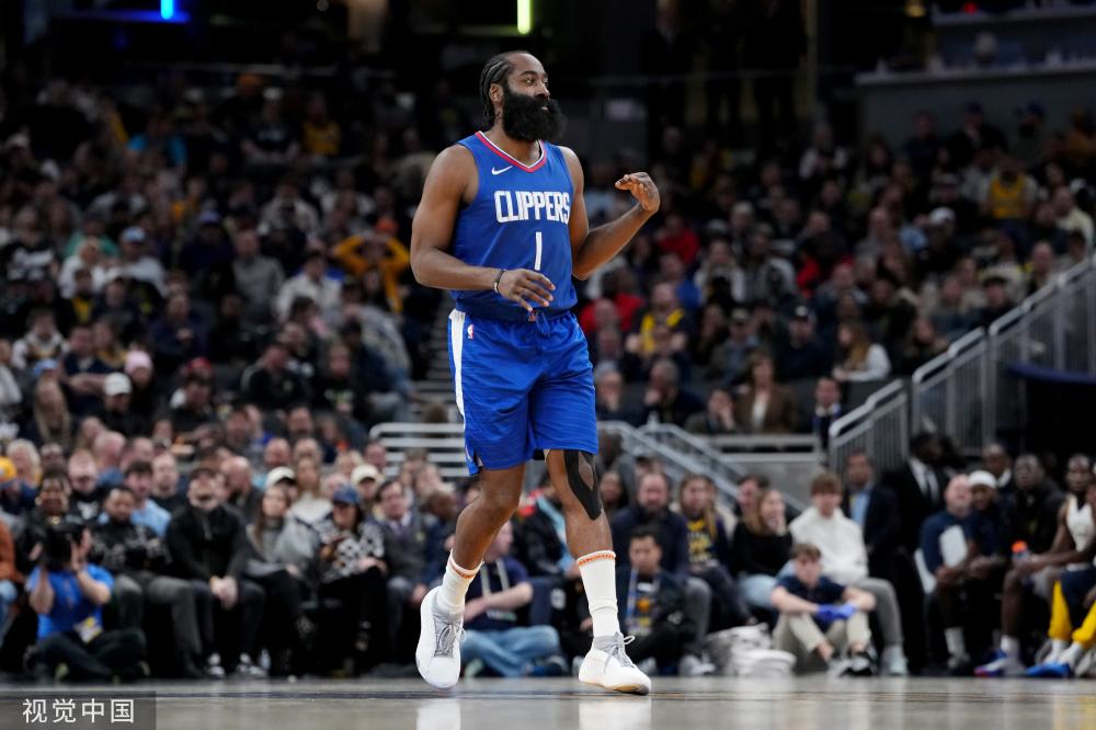 他在复出首 他在复出首